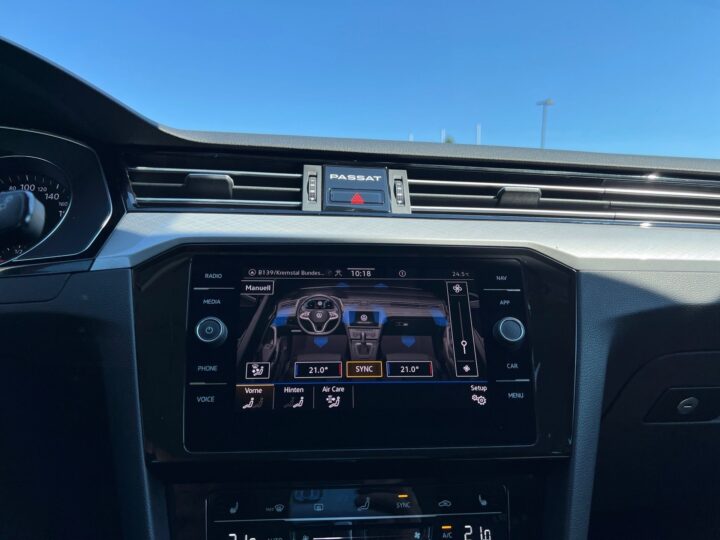 Abbildung Fahrzeugdetailansicht Volkswagen Passat Variant - Nr. 25