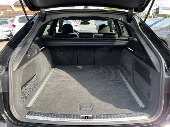 Abbildung Fahrzeugdetailansicht Audi A6 - Nr. 14