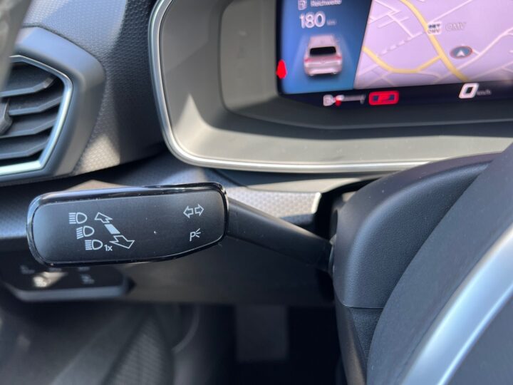 Abbildung Fahrzeugdetailansicht SEAT Leon - Nr. 40