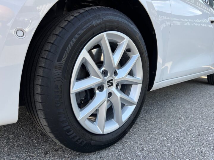 Abbildung Fahrzeugdetailansicht SEAT Leon - Nr. 34