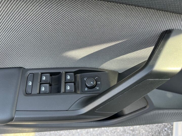 Abbildung Fahrzeugdetailansicht SEAT Leon - Nr. 29