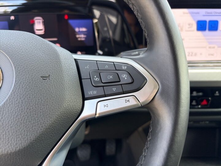 Abbildung Fahrzeugdetailansicht Volkswagen Golf Variant - Nr. 24
