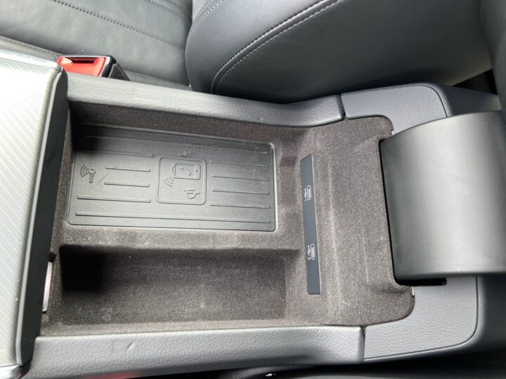 Abbildung Fahrzeugdetailansicht Audi A6 - Nr. 46