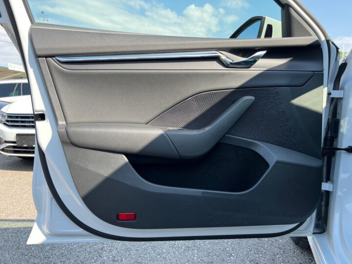 Abbildung Fahrzeugdetailansicht Skoda Octavia - Nr. 30