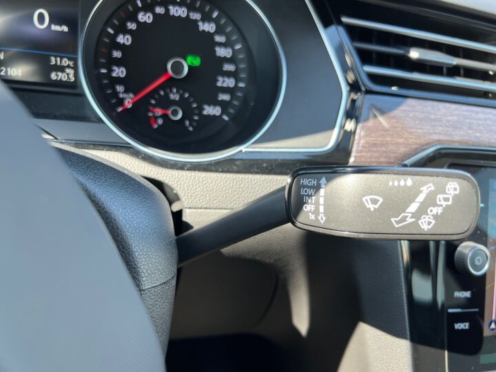Abbildung Fahrzeugdetailansicht Volkswagen Passat Variant - Nr. 44
