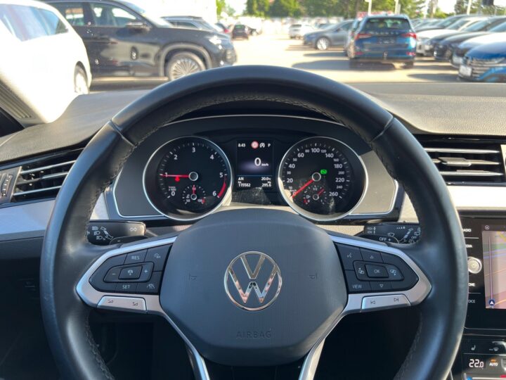 Abbildung Fahrzeugdetailansicht Volkswagen Passat Variant - Nr. 15