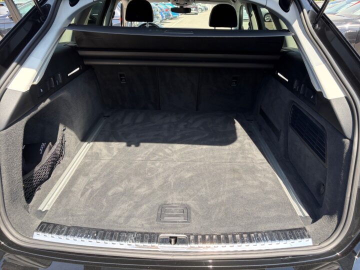 Abbildung Fahrzeugdetailansicht Audi A6 - Nr. 14
