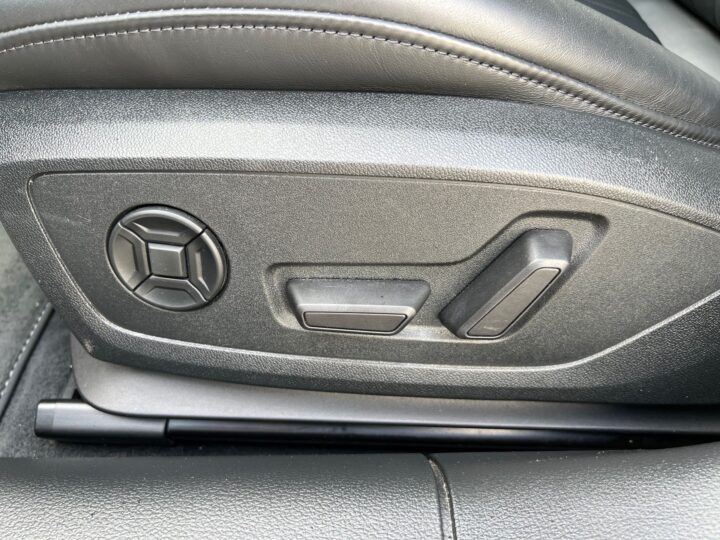 Abbildung Fahrzeugdetailansicht Audi A6 - Nr. 31