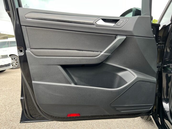 Abbildung Fahrzeugdetailansicht Volkswagen Touran - Nr. 30