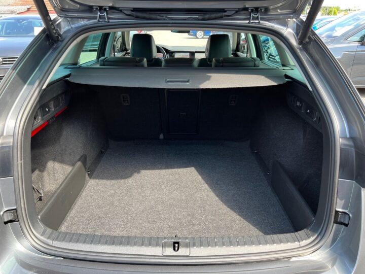 Abbildung Fahrzeugdetailansicht Skoda Octavia - Nr. 14
