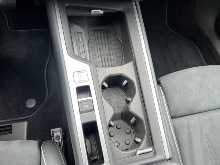 Abbildung Fahrzeugdetailansicht Volkswagen Passat Variant - Nr. 46