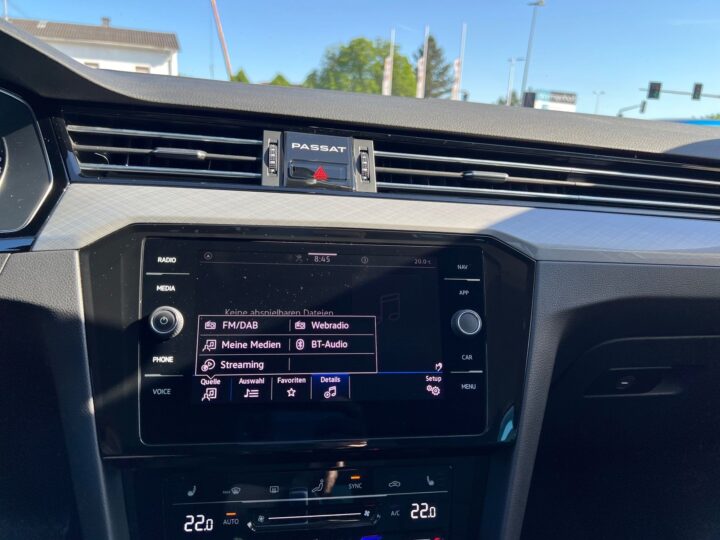 Abbildung Fahrzeugdetailansicht Volkswagen Passat Variant - Nr. 20