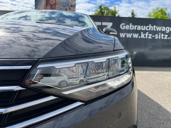 Abbildung Fahrzeugdetailansicht Volkswagen Passat Variant - Nr. 35