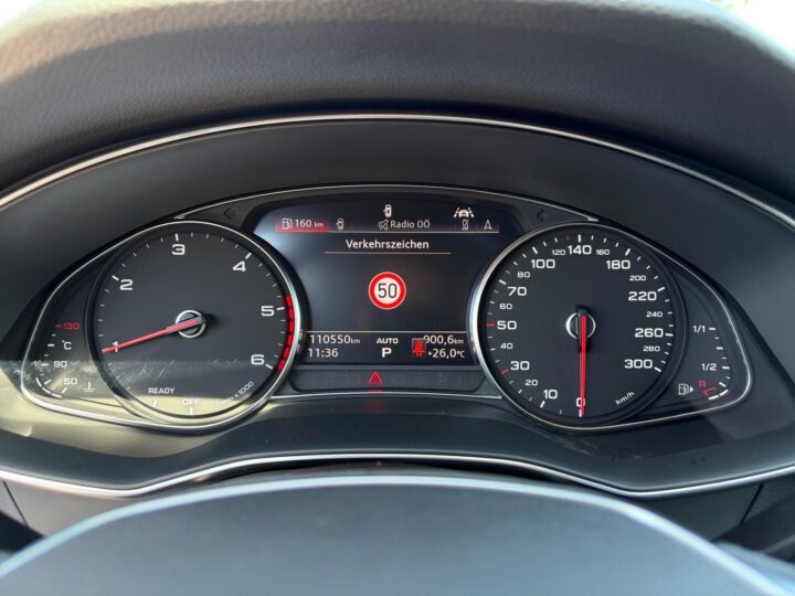 Abbildung Fahrzeugdetailansicht Audi A6 - Nr. 16