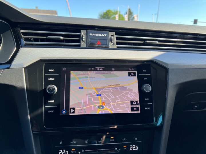Abbildung Fahrzeugdetailansicht Volkswagen Passat Variant - Nr. 25