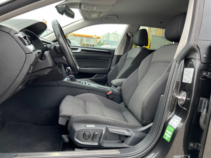 Abbildung Fahrzeugdetailansicht Volkswagen Arteon - Nr. 12