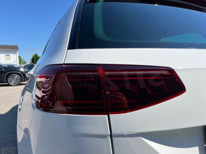 Abbildung Fahrzeugdetailansicht Volkswagen Passat Variant - Nr. 39