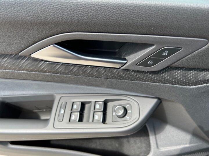 Abbildung Fahrzeugdetailansicht Volkswagen Golf Variant - Nr. 31