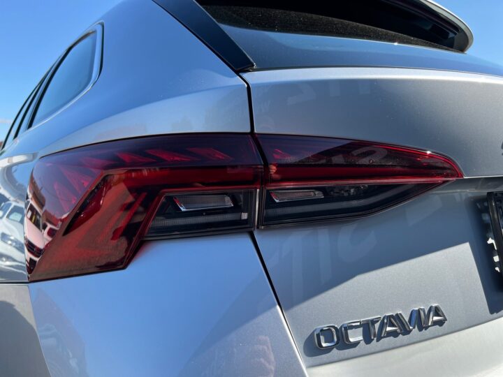 Abbildung Fahrzeugdetailansicht Skoda Octavia - Nr. 39