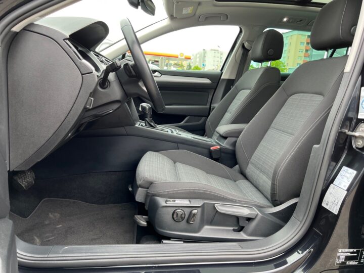 Abbildung Fahrzeugdetailansicht Volkswagen Passat Variant - Nr. 12