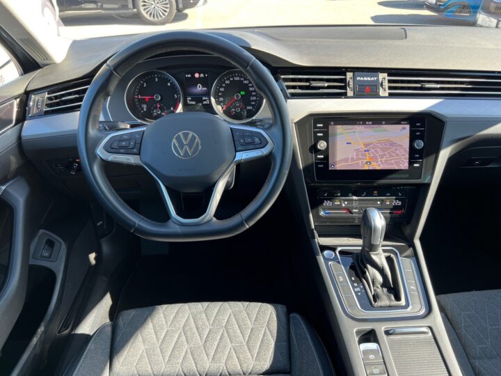 Abbildung Fahrzeugdetailansicht Volkswagen Passat Variant - Nr. 10