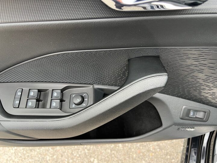 Abbildung Fahrzeugdetailansicht Skoda Octavia - Nr. 32