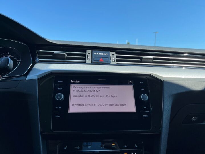 Abbildung Fahrzeugdetailansicht Volkswagen Passat Variant - Nr. 26