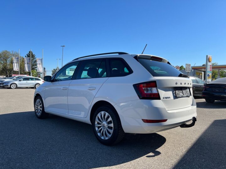 Abbildung Fahrzeugdetailansicht Skoda Fabia - Nr. 4