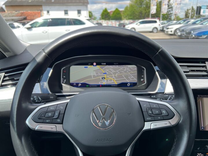 Abbildung Fahrzeugdetailansicht Volkswagen Passat Variant - Nr. 15