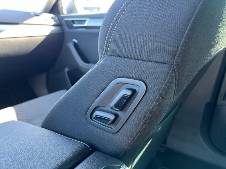 Abbildung Fahrzeugdetailansicht Skoda Superb - Nr. 42