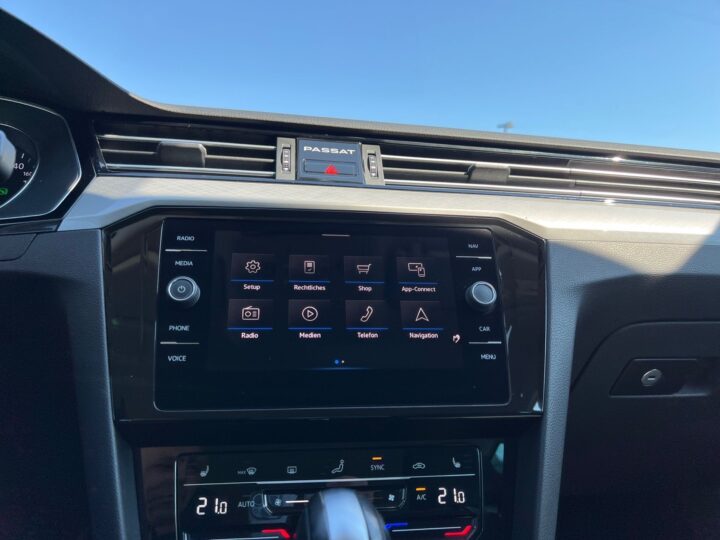 Abbildung Fahrzeugdetailansicht Volkswagen Passat Variant - Nr. 18