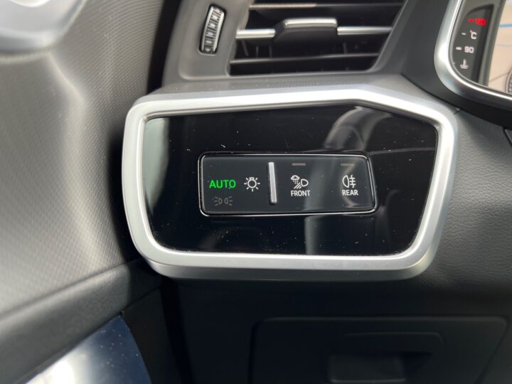 Abbildung Fahrzeugdetailansicht Audi A6 - Nr. 45