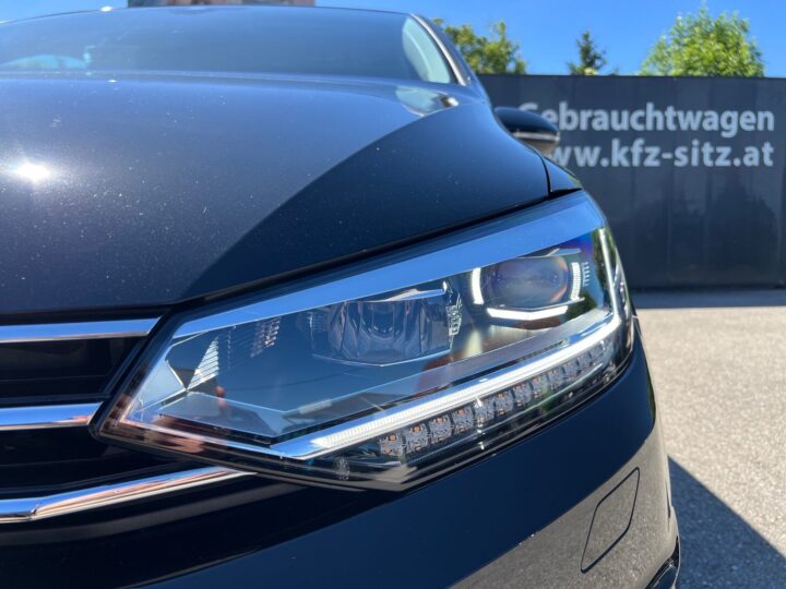 Abbildung Fahrzeugdetailansicht Volkswagen Touran - Nr. 35