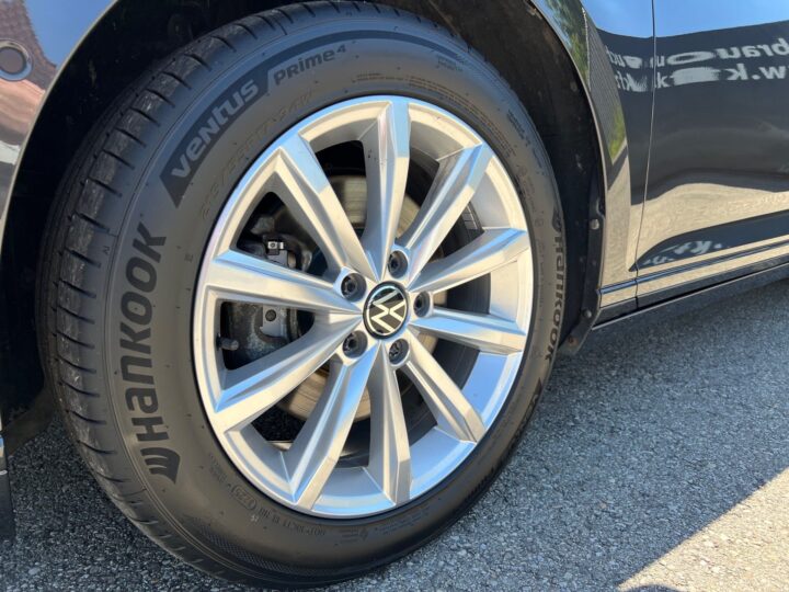 Abbildung Fahrzeugdetailansicht Volkswagen Passat Variant - Nr. 37