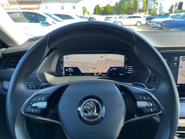 Abbildung Fahrzeugdetailansicht Skoda Octavia - Nr. 15
