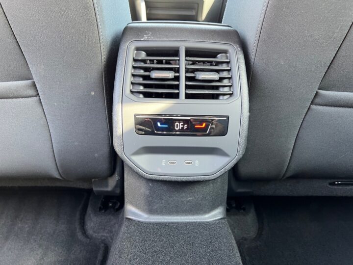 Abbildung Fahrzeugdetailansicht SEAT Leon - Nr. 30
