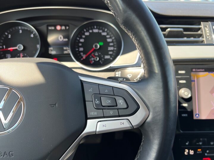 Abbildung Fahrzeugdetailansicht Volkswagen Passat Variant - Nr. 40