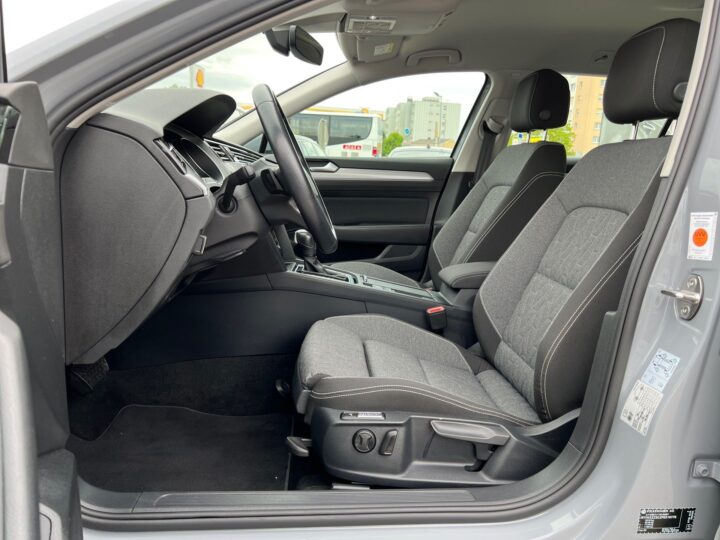 Abbildung Fahrzeugdetailansicht Volkswagen Passat Variant - Nr. 12