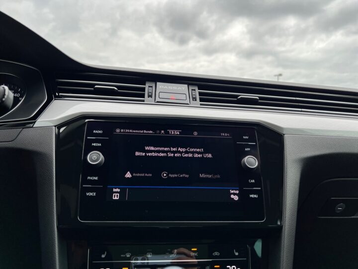 Abbildung Fahrzeugdetailansicht Volkswagen Passat Variant - Nr. 22