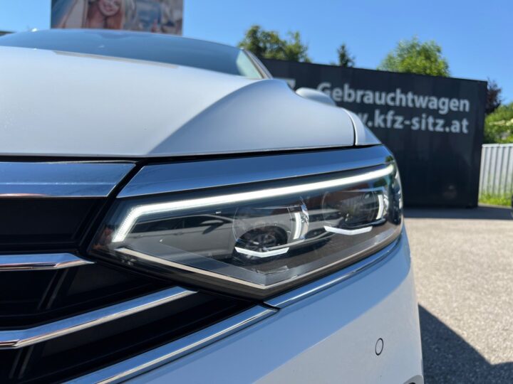 Abbildung Fahrzeugdetailansicht Volkswagen Passat Variant - Nr. 36