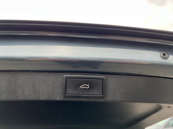 Abbildung Fahrzeugdetailansicht Skoda Octavia - Nr. 38