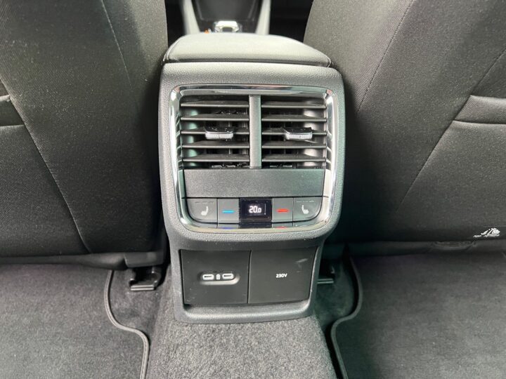 Abbildung Fahrzeugdetailansicht Skoda Octavia - Nr. 33