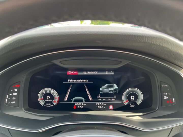 Abbildung Fahrzeugdetailansicht Audi A6 - Nr. 17