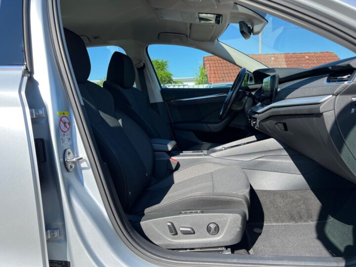 Abbildung Fahrzeugdetailansicht Skoda Octavia - Nr. 34