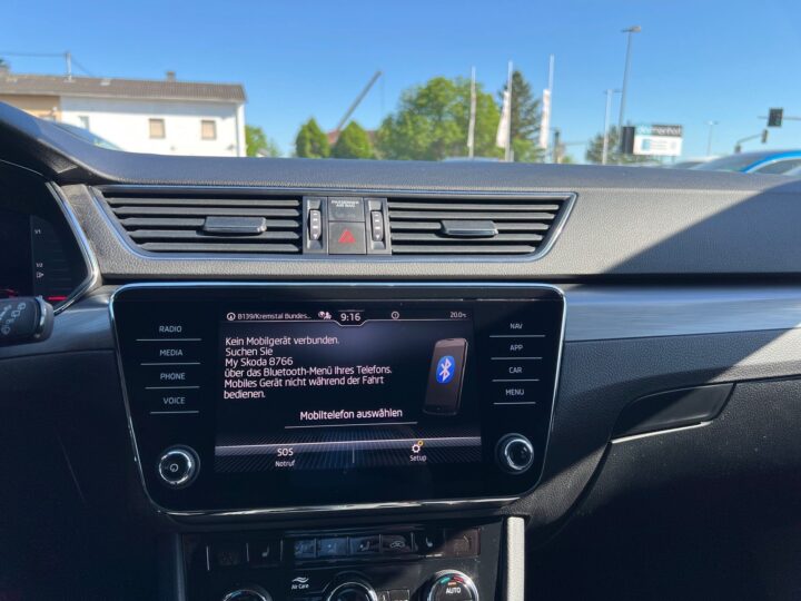 Abbildung Fahrzeugdetailansicht Skoda Superb - Nr. 22