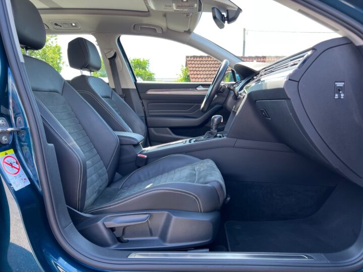 Abbildung Fahrzeugdetailansicht Volkswagen Passat Variant - Nr. 34