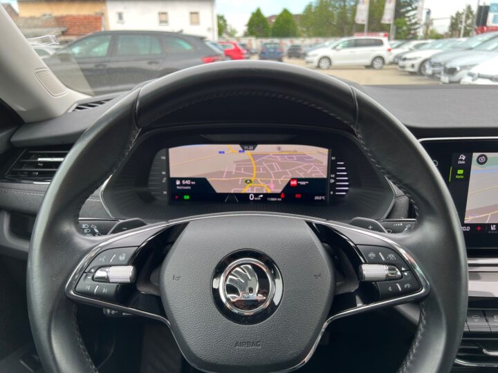 Abbildung Fahrzeugdetailansicht Skoda Octavia - Nr. 15