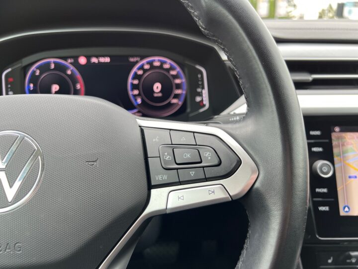 Abbildung Fahrzeugdetailansicht Volkswagen Arteon - Nr. 41