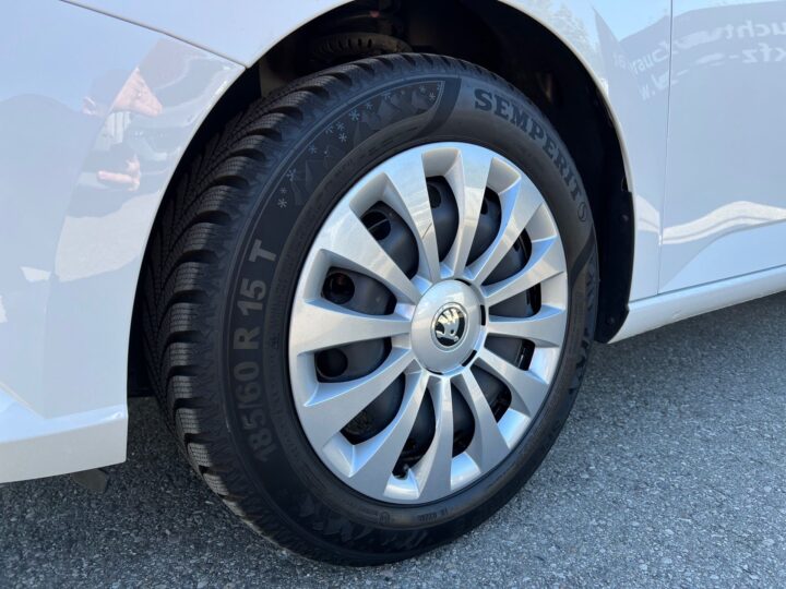 Abbildung Fahrzeugdetailansicht Skoda Fabia - Nr. 34