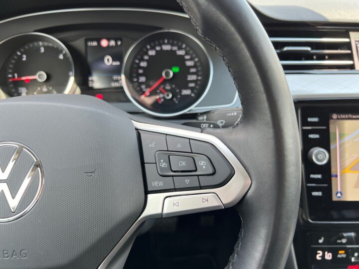 Abbildung Fahrzeugdetailansicht Volkswagen Passat Variant - Nr. 40